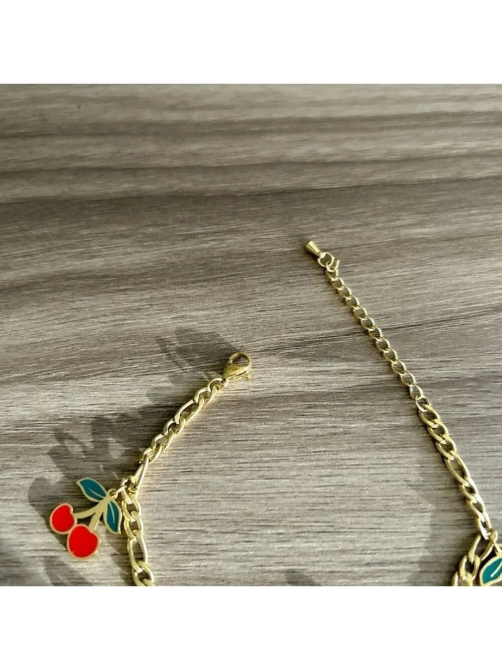 Cherry Bracelet Q892
